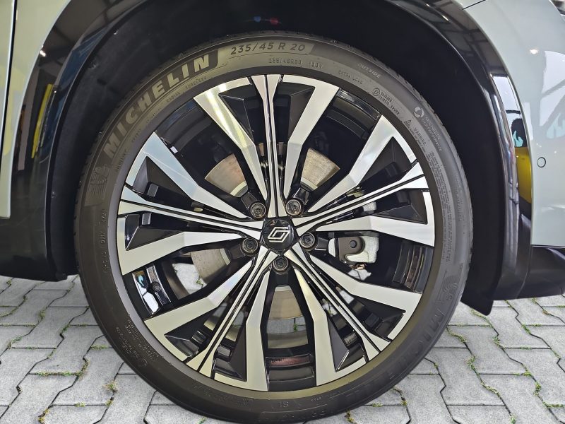 10_67fbd814-76a0-41d6-b92e-c18e509f2f81_final_image