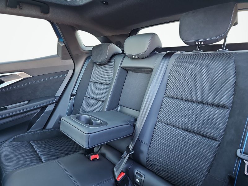 12_31ee33e7-0953-432e-97a6-04ba2c86d40b_final_image