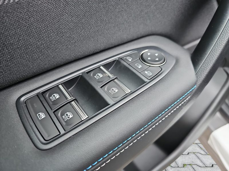 12_5b2937e4-b60a-42d0-b7d8-c3c6b7a0bca7_final_image