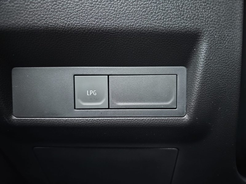 13_a8b34842-e854-46e2-b68a-84c6b3ec347b_final_image