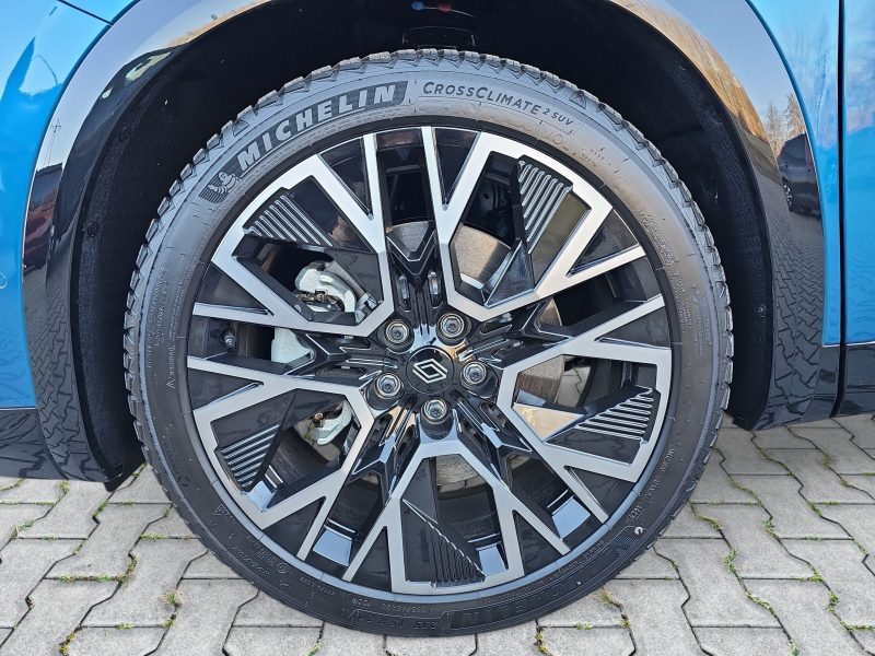 23_e2c59f6b-2190-42ec-8c23-72b935644488_final_image