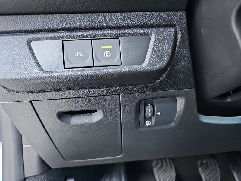 25_74c706c2-b5cd-4423-9f7f-cb870d72ed14_final_image