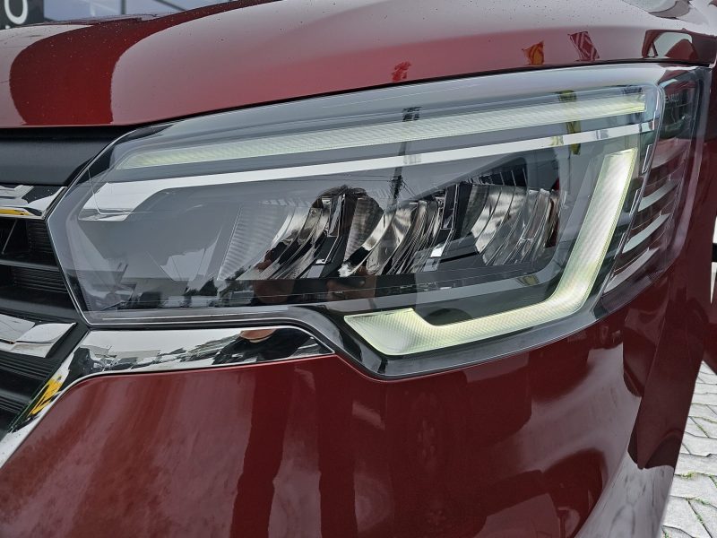 28_ff1e6500-041b-4aed-a5d0-875aa73c590e_final_image