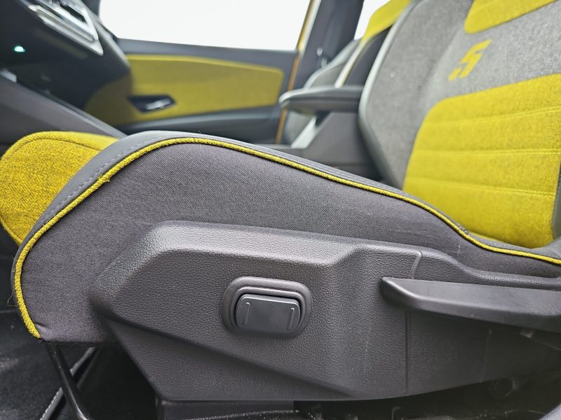 34_0f893fb4-0fa9-454a-a2e1-14a9800ec7a3_final_image