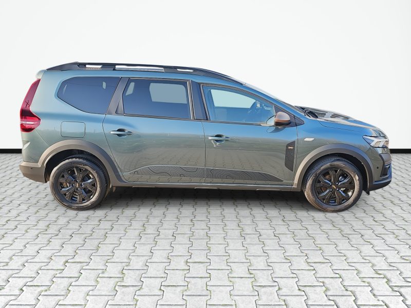 4_220e5fab-69ba-4159-bc19-f96098d3877e_final_image